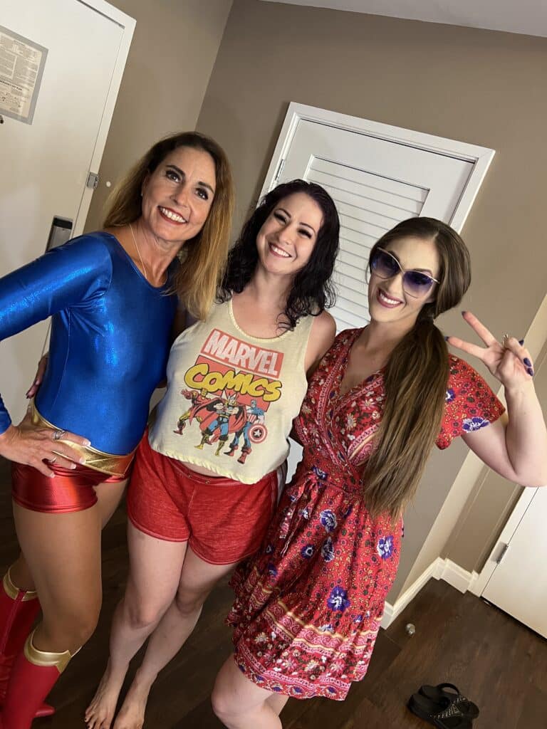 REPOST: UltraGirls at FetishCon 2022